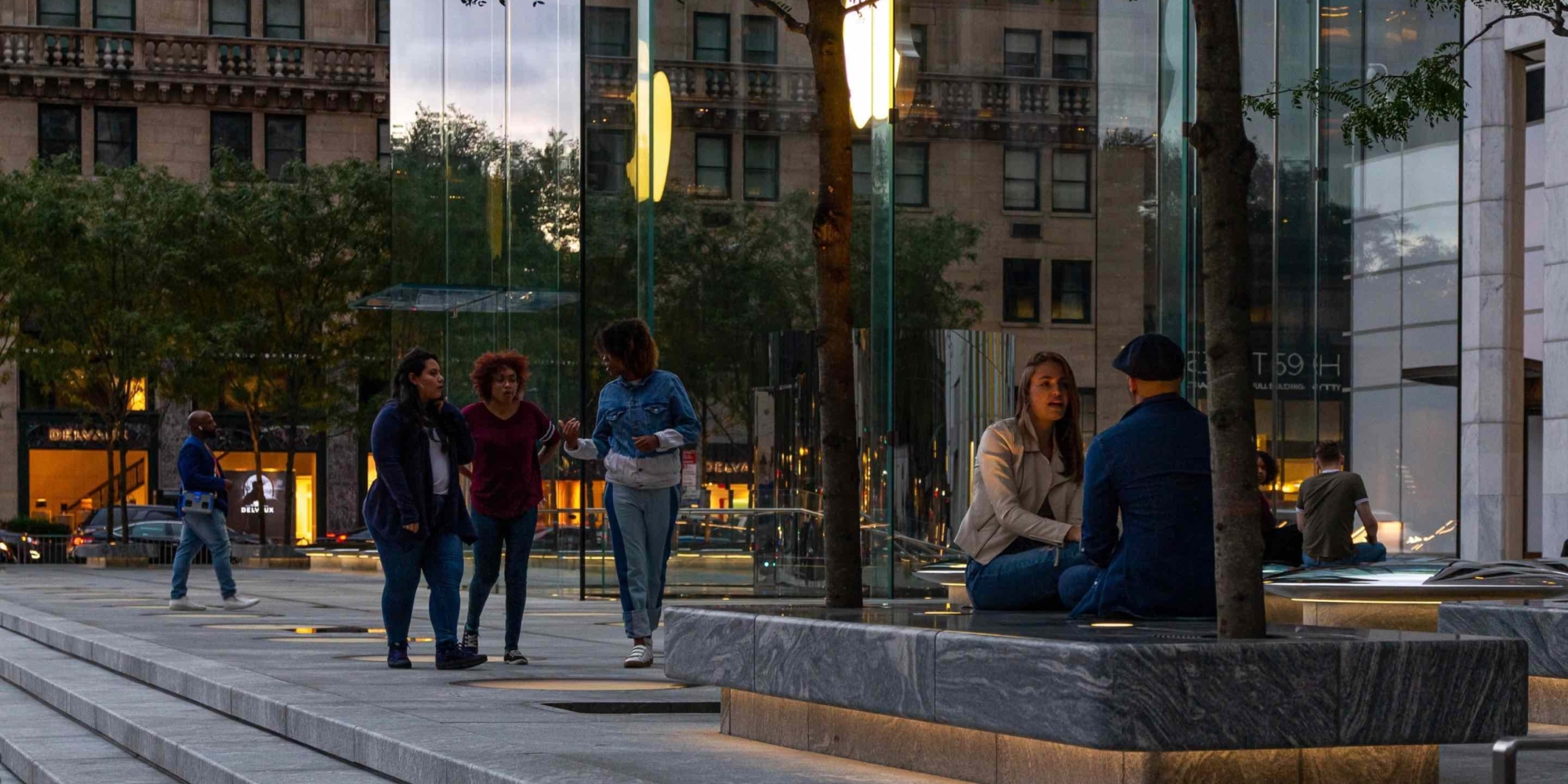 apple_fifth_ave_plaza_scene_1 apple_fifth_ave_plaza_scene_1