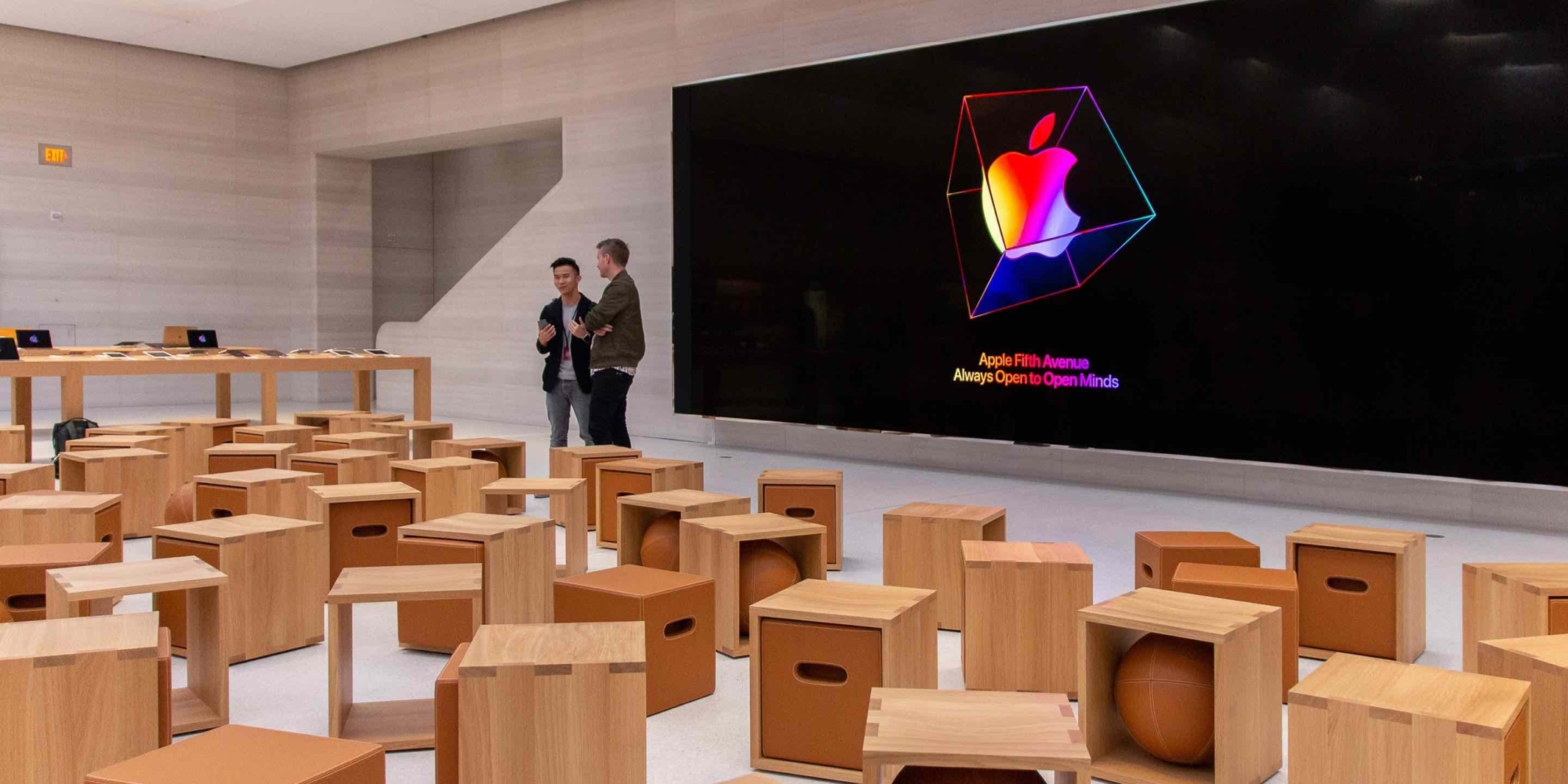 apple_fifth_ave_video_wall apple_fifth_ave_video_wall
